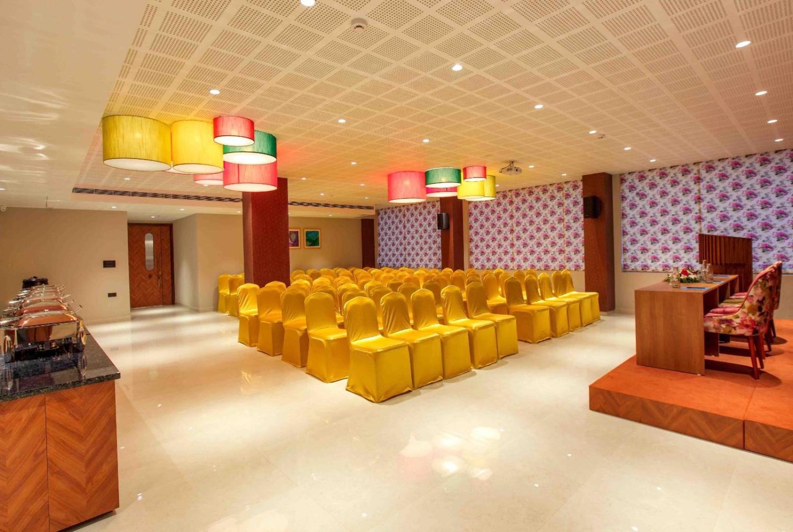 Park Residency Ayarkunnam Hotell Pullappalli Exteriör bild