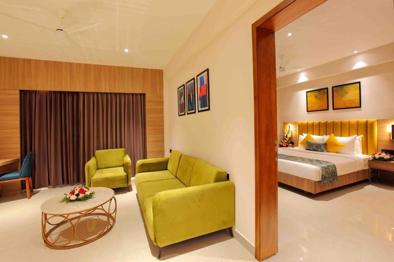 Park Residency Ayarkunnam Hotell Pullappalli Exteriör bild